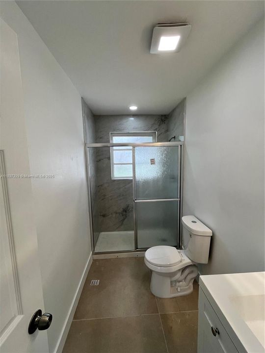 Recently Rented: $2,750 (3 beds, 1 baths, 1075 Square Feet)