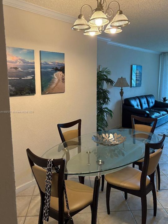 For Rent: $2,600 (1 beds, 1 baths, 745 Square Feet)