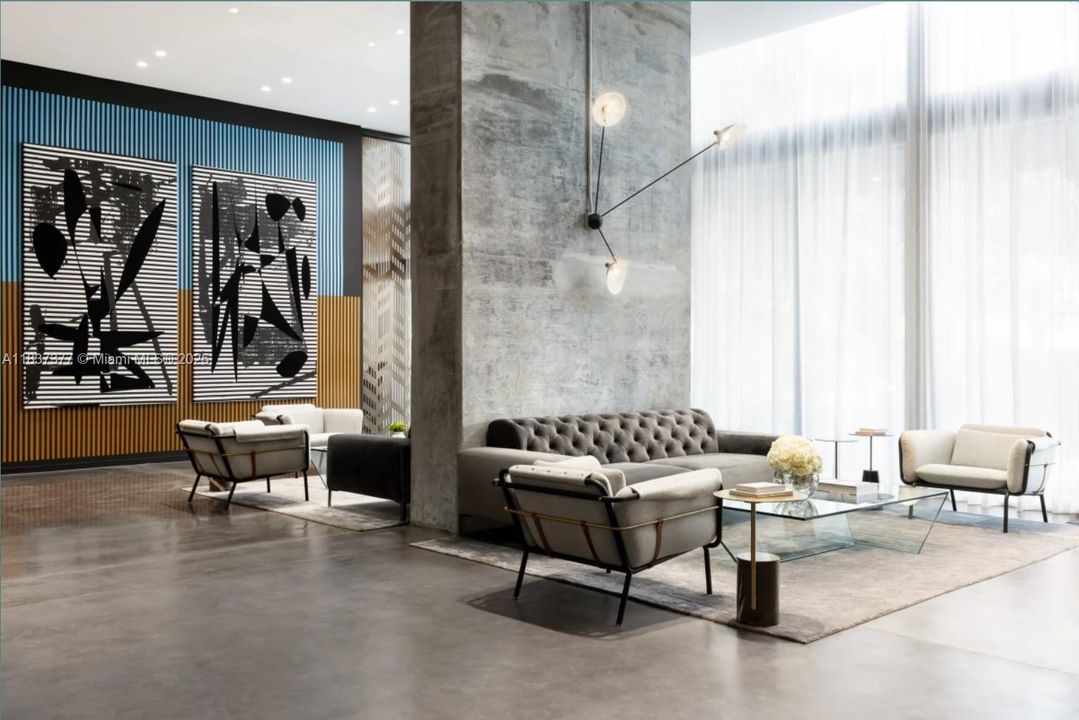 待售: $1,399,000 (2 贝兹, 2 浴室, 818 平方英尺)