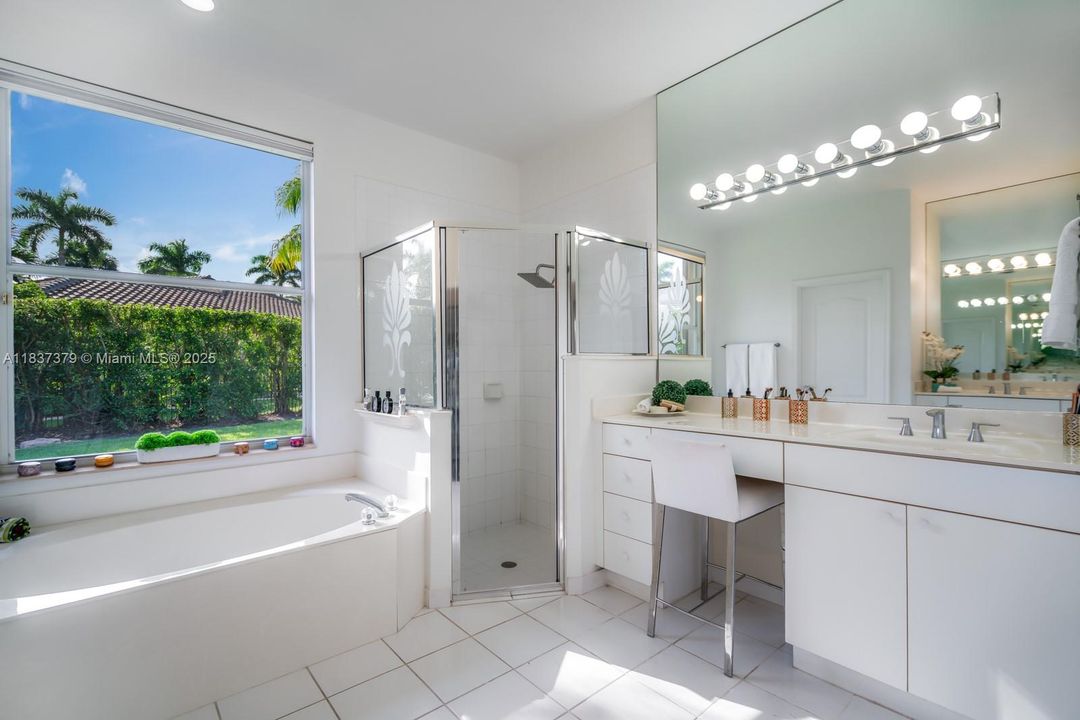 В аренду: $12,000 (5 спален, 4 ванн, 3834 Квадратных фут)