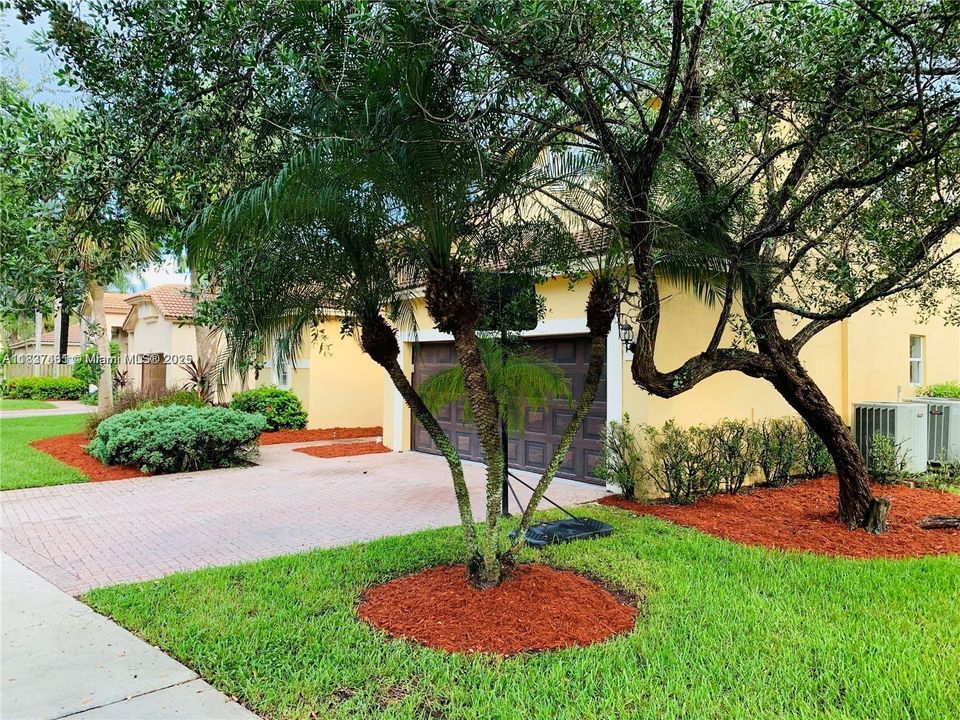 Recientemente alquilado: $6,200 (4 camas, 4 baños, 2874 Pies cuadrados)