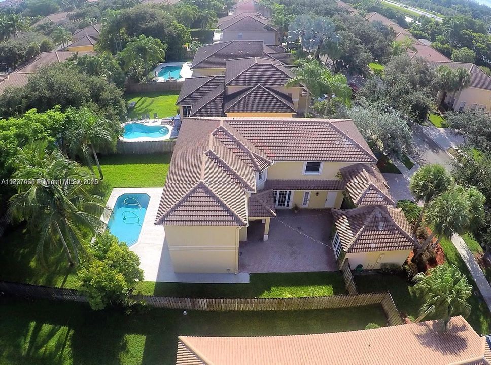 Recientemente alquilado: $6,200 (4 camas, 4 baños, 2874 Pies cuadrados)