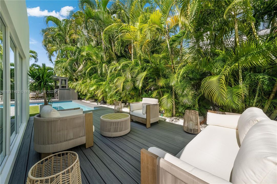 На продажу: $4,700,000 (4 спален, 3 ванн, 2689 Квадратных фут)