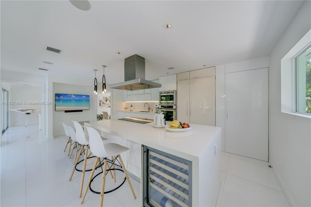 На продажу: $4,700,000 (4 спален, 3 ванн, 2689 Квадратных фут)