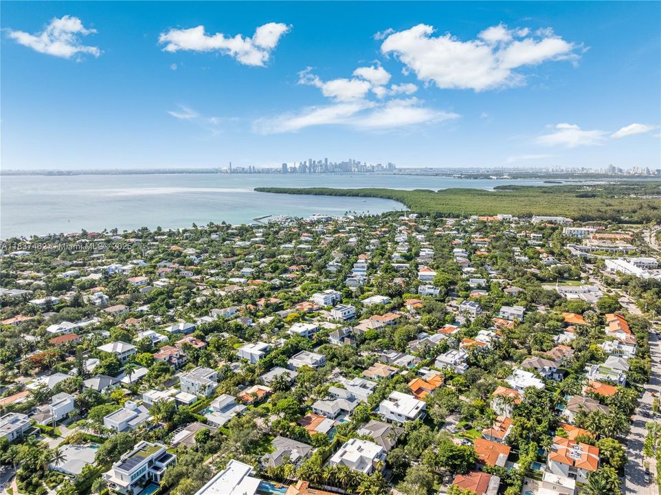 На продажу: $4,700,000 (4 спален, 3 ванн, 2689 Квадратных фут)