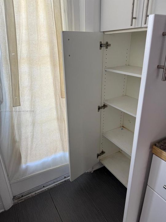 最近售出: $139,000 (0 贝兹, 1 浴室, 380 平方英尺)