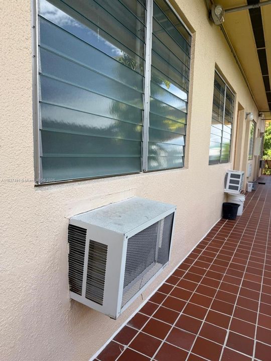 最近售出: $139,000 (0 贝兹, 1 浴室, 380 平方英尺)