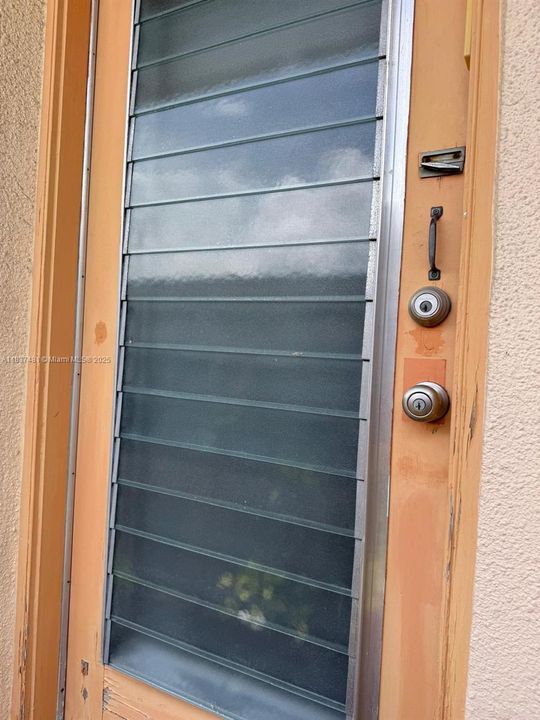 最近售出: $139,000 (0 贝兹, 1 浴室, 380 平方英尺)