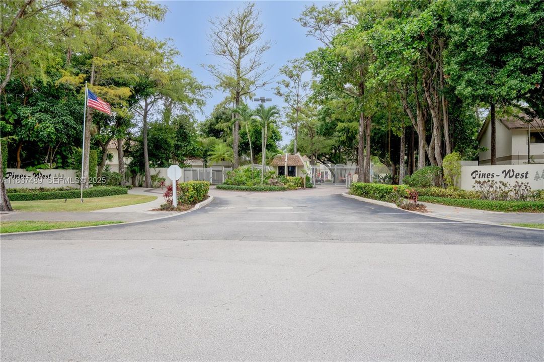 En Venta: $298,000 (2 camas, 2 baños, 1098 Pies cuadrados)