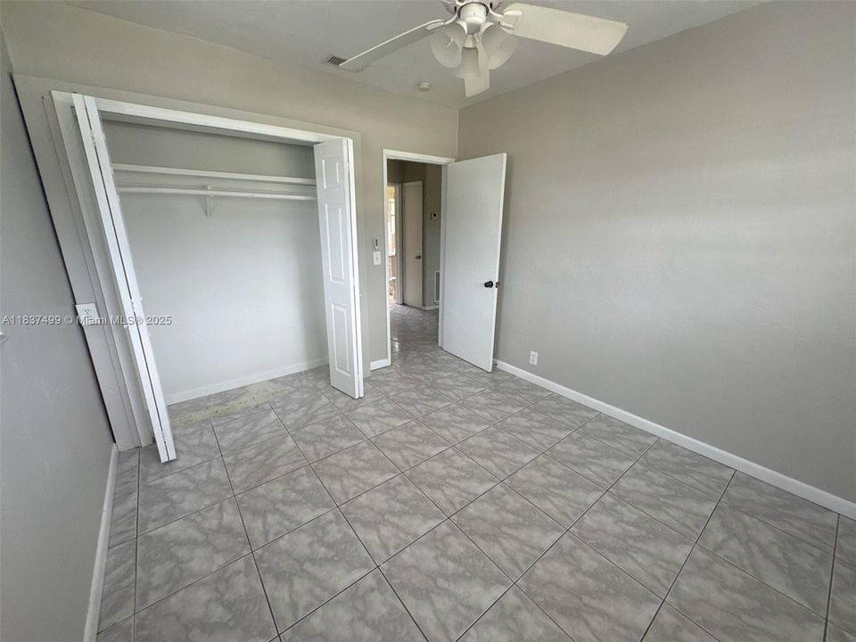 Vendido Recientemente: $396,000 (3 camas, 1 baños, 1043 Pies cuadrados)