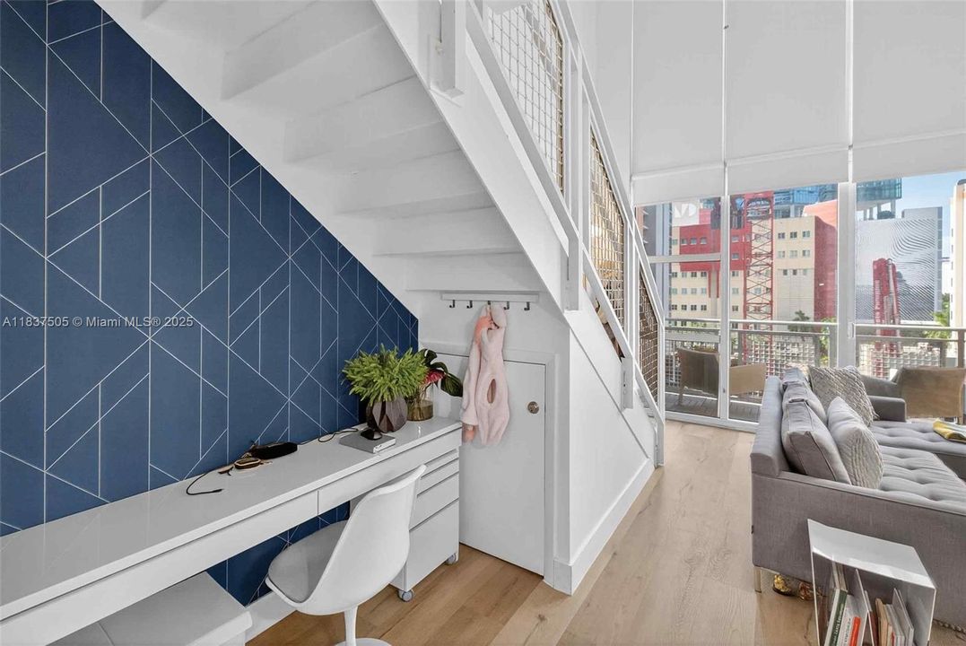 Activo con contrato: $345,000 (1 camas, 1 baños, 978 Pies cuadrados)