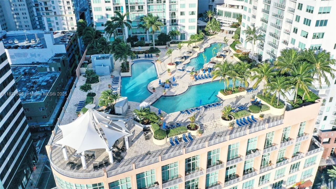 Activo con contrato: $345,000 (1 camas, 1 baños, 978 Pies cuadrados)