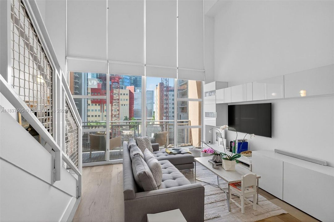 Activo con contrato: $345,000 (1 camas, 1 baños, 978 Pies cuadrados)