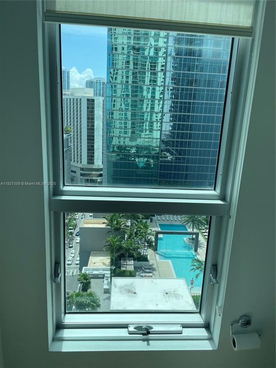 Recently Rented: $3,700 (2 beds, 2 baths, 1017 Square Feet)