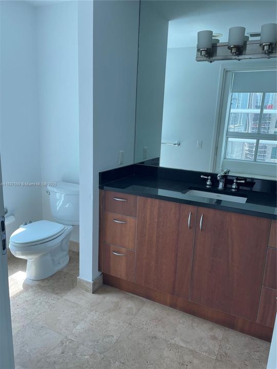 Recently Rented: $3,700 (2 beds, 2 baths, 1017 Square Feet)