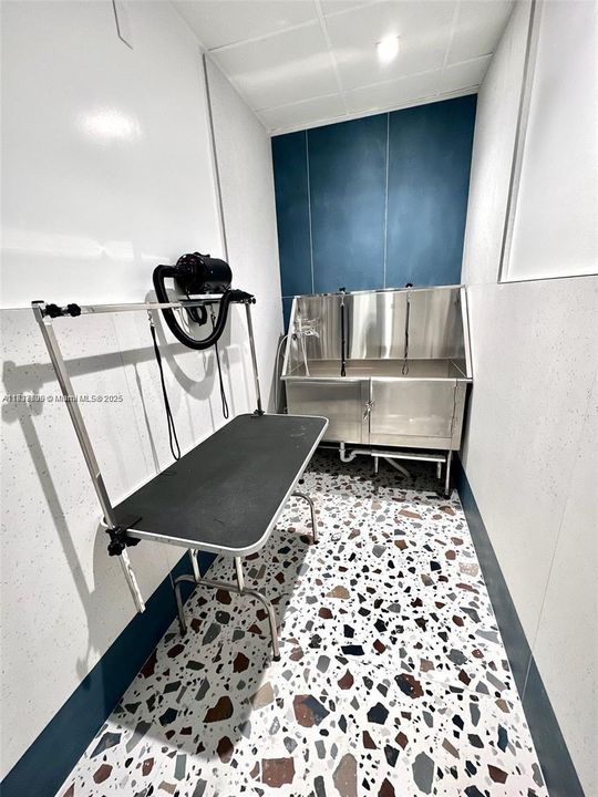 Recently Rented: $3,700 (2 beds, 2 baths, 1017 Square Feet)