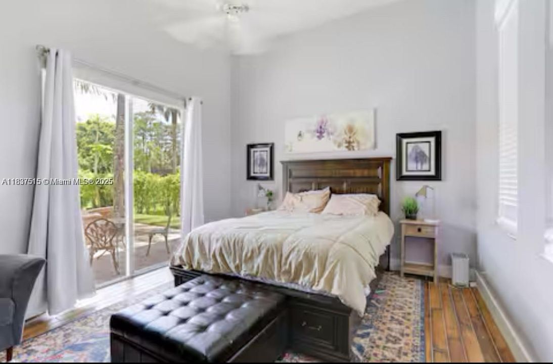 For Rent: $12,500 (5 beds, 4 baths, 5500 Square Feet)