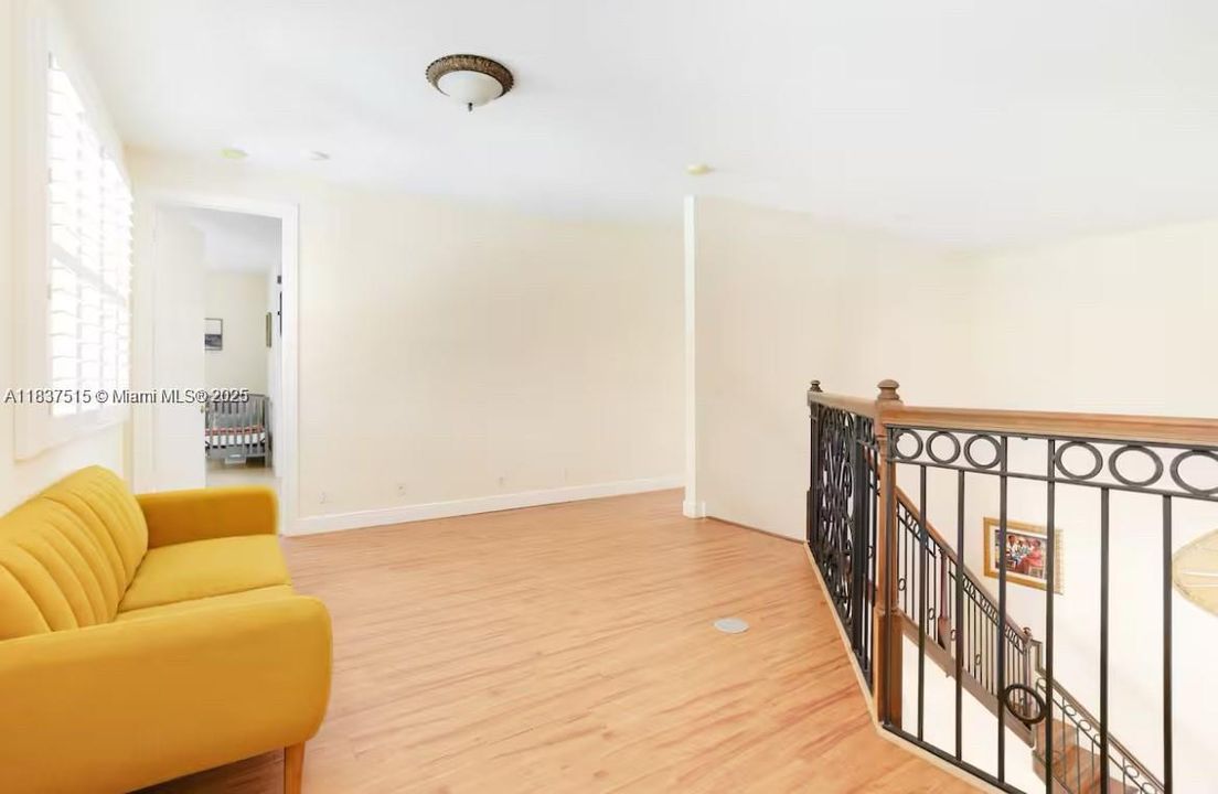 For Rent: $12,500 (5 beds, 4 baths, 5500 Square Feet)