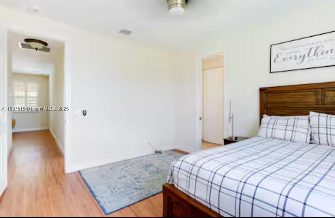 For Rent: $12,500 (5 beds, 4 baths, 5500 Square Feet)