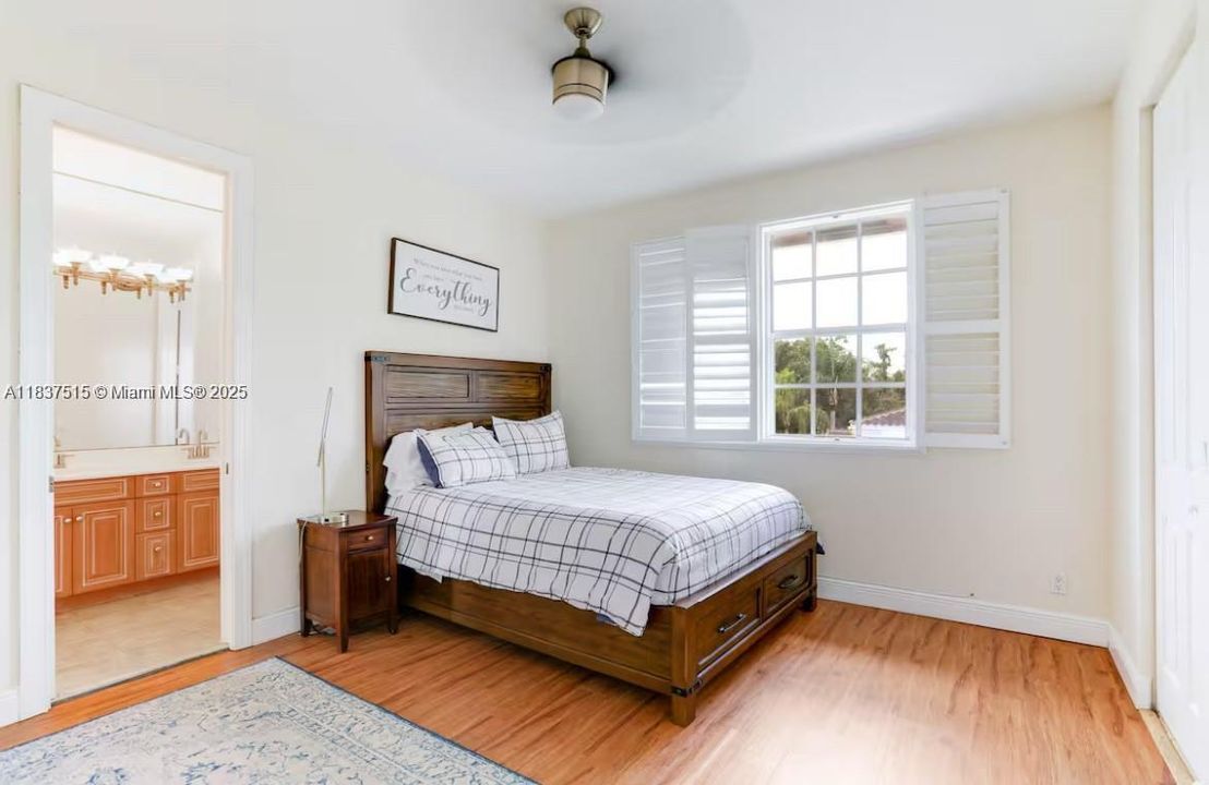 For Rent: $12,500 (5 beds, 4 baths, 5500 Square Feet)