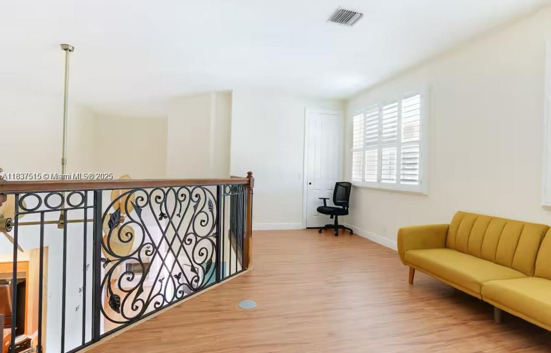 For Rent: $12,500 (5 beds, 4 baths, 5500 Square Feet)