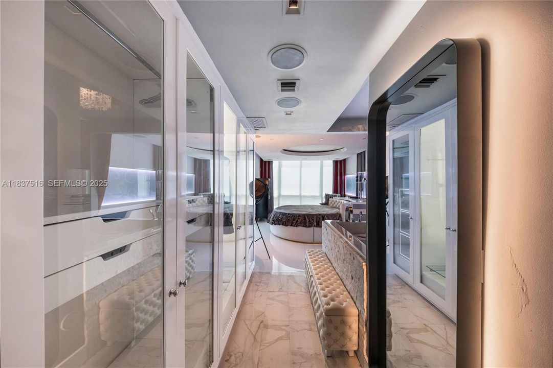 待售: $5,695,000 (2 贝兹, 2 浴室, 1791 平方英尺)