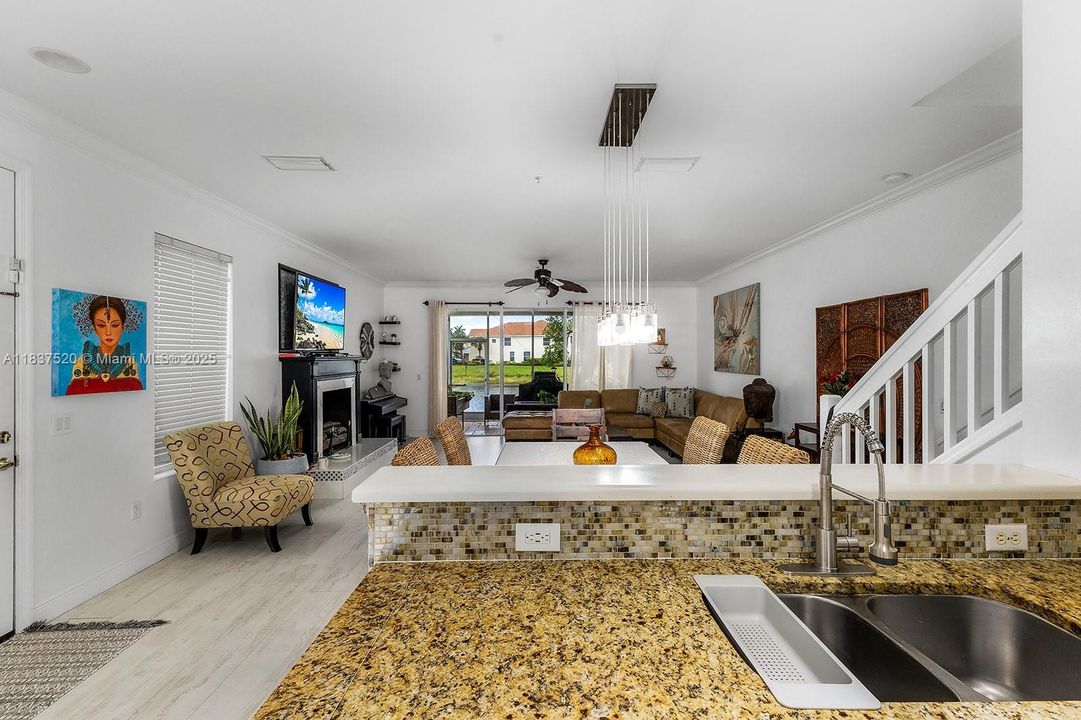 待售: $429,999 (3 贝兹, 2 浴室, 0 平方英尺)