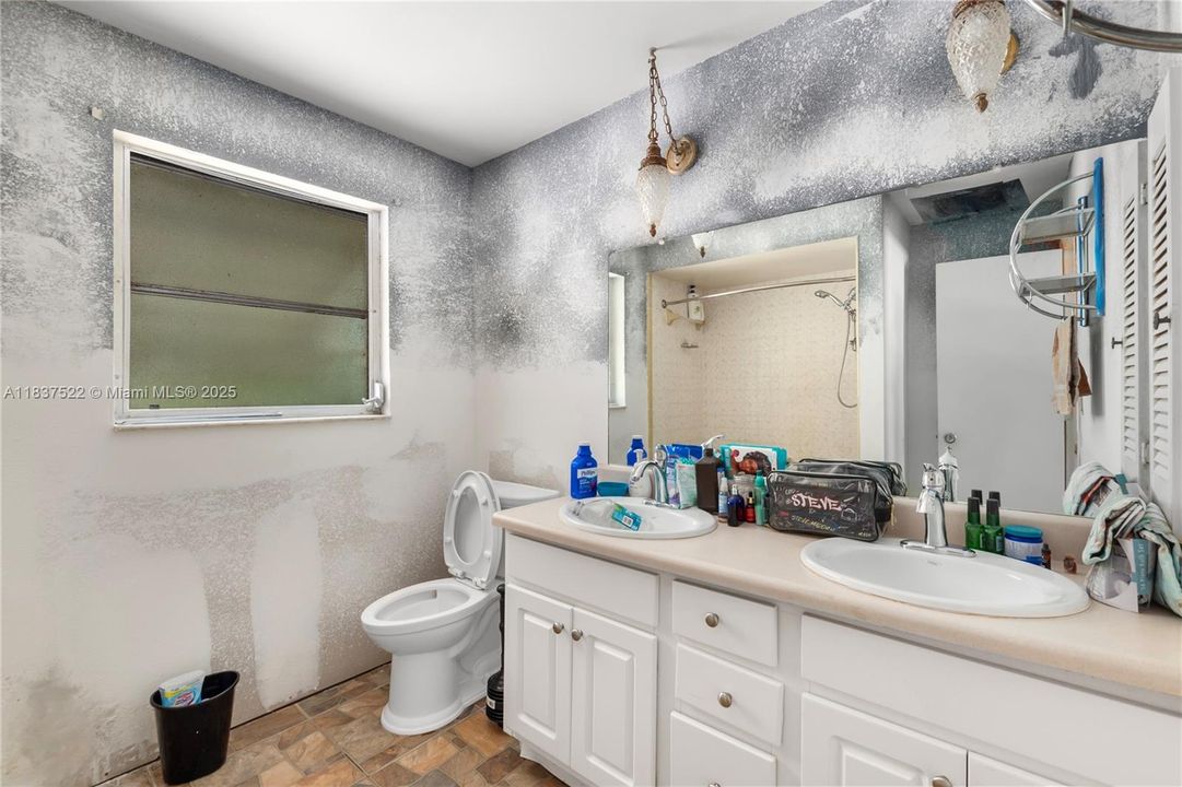 待售: $294,000 (3 贝兹, 2 浴室, 0 平方英尺)