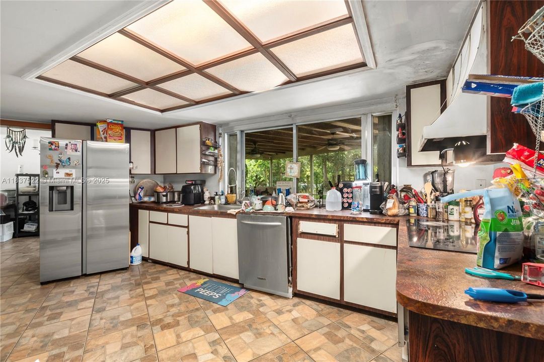 待售: $294,000 (3 贝兹, 2 浴室, 0 平方英尺)