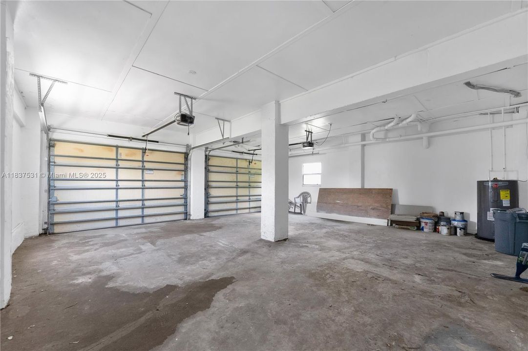 For Sale: $319,000 (3 beds, 2 baths, 2085 Square Feet)