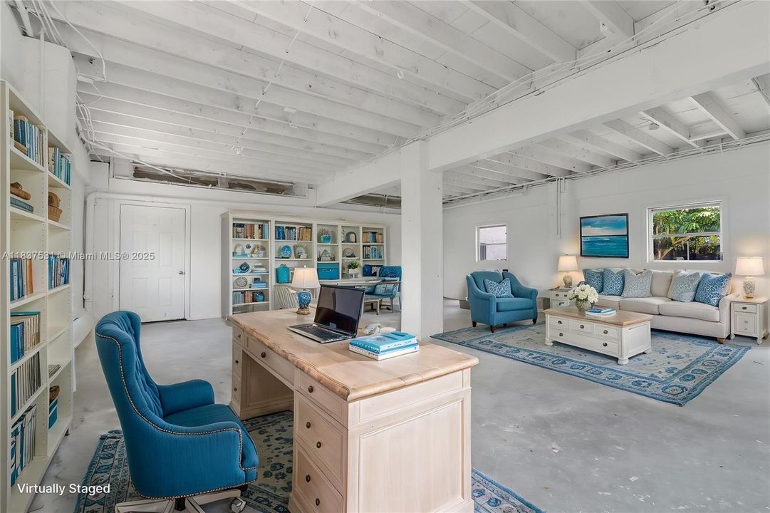 For Sale: $319,000 (3 beds, 2 baths, 2085 Square Feet)