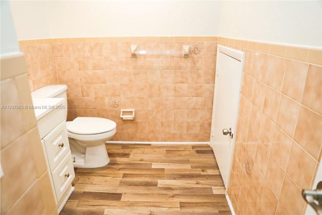 En Venta: $304,999 (2 camas, 2 baños, 1348 Pies cuadrados)