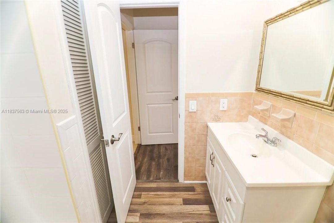 En Venta: $304,999 (2 camas, 2 baños, 1348 Pies cuadrados)