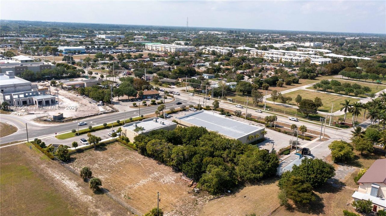 Под контрактом: $1,175,000 (0 спален, 0 ванн, 0 Квадратных фут)