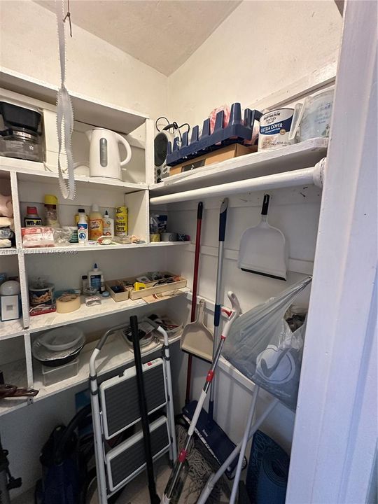 На продажу: $80,000 (1 спален, 1 ванн, 625 Квадратных фут)