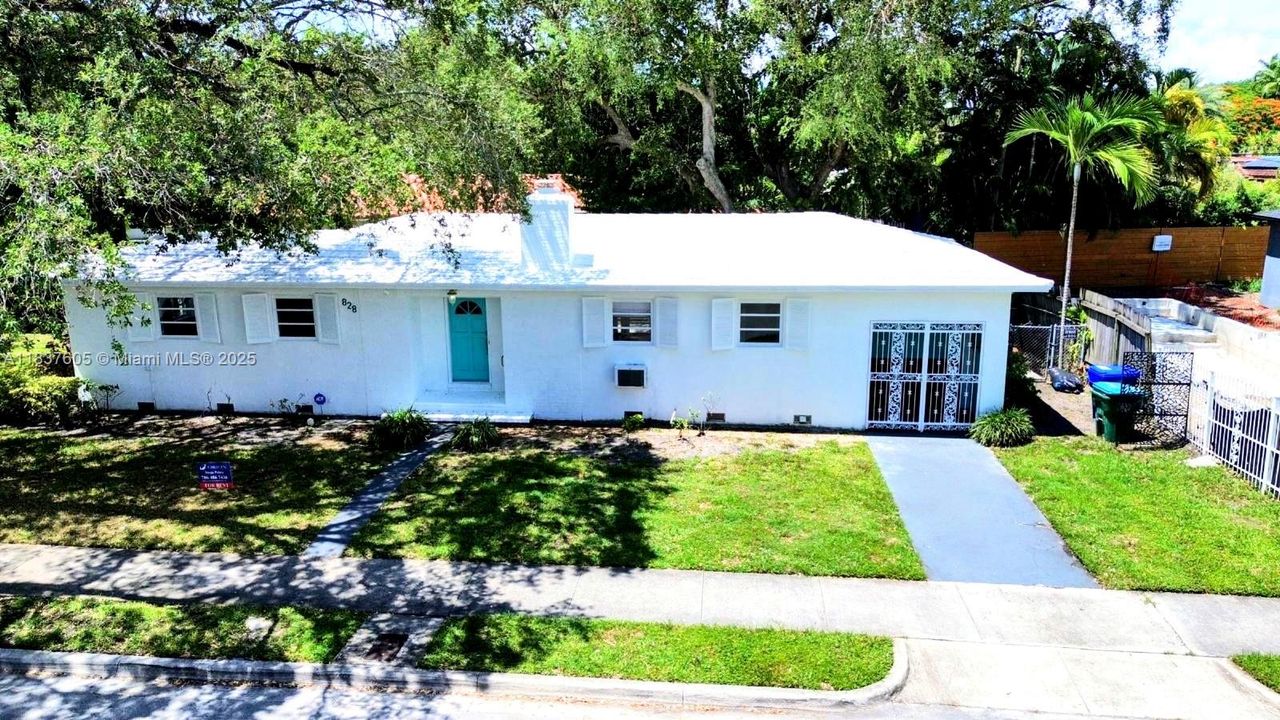 For Rent: $3,500 (2 beds, 1 baths, 1306 Square Feet)