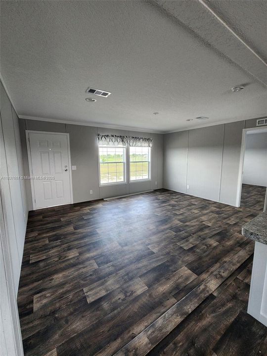 Vendido Recientemente: $254,999 (4 camas, 2 baños, 0 Pies cuadrados)