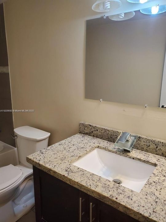 For Sale: $195,000 (2 beds, 2 baths, 1116 Square Feet)