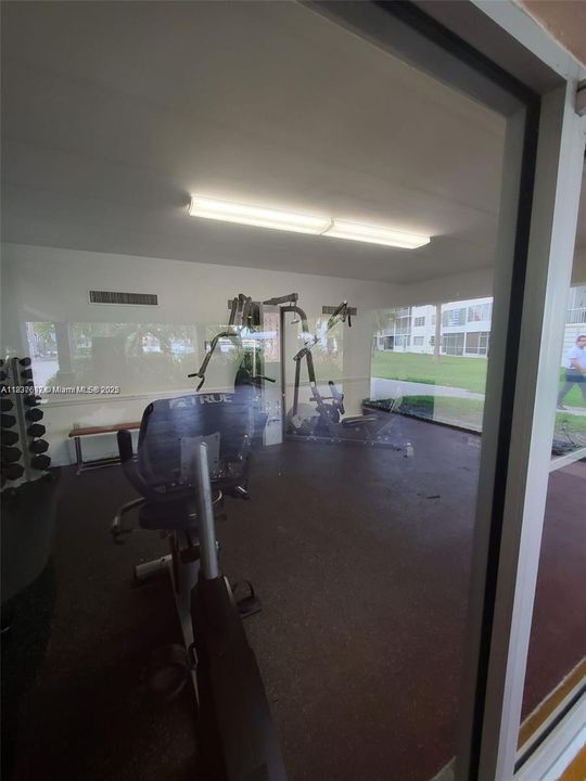 For Sale: $195,000 (2 beds, 2 baths, 1116 Square Feet)