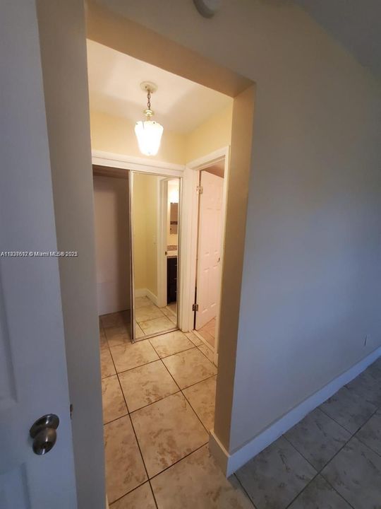 For Sale: $195,000 (2 beds, 2 baths, 1116 Square Feet)