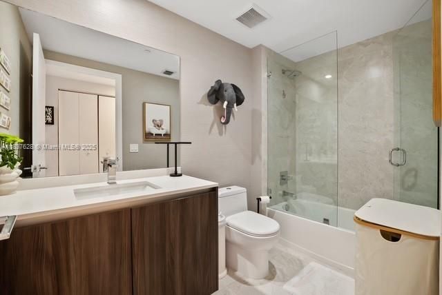 En Venta: $2,370,000 (3 camas, 4 baños, 2018 Pies cuadrados)