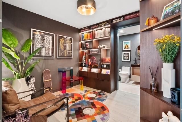Den or 4th bedroom