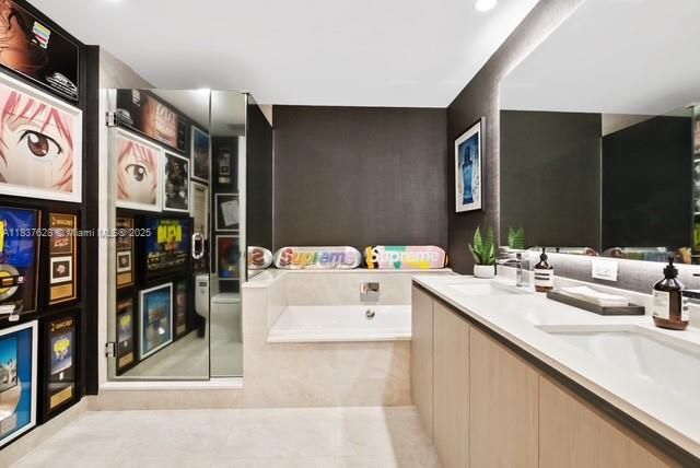 En Venta: $2,370,000 (3 camas, 4 baños, 2018 Pies cuadrados)