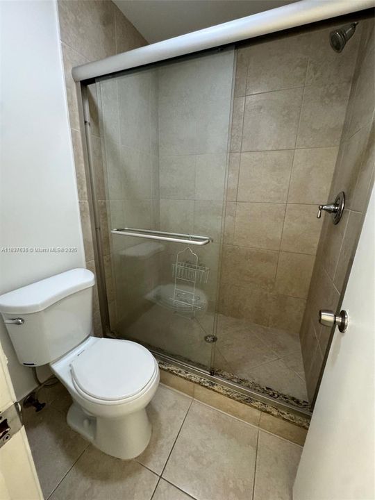 For Sale: $255,000 (2 beds, 2 baths, 982 Square Feet)