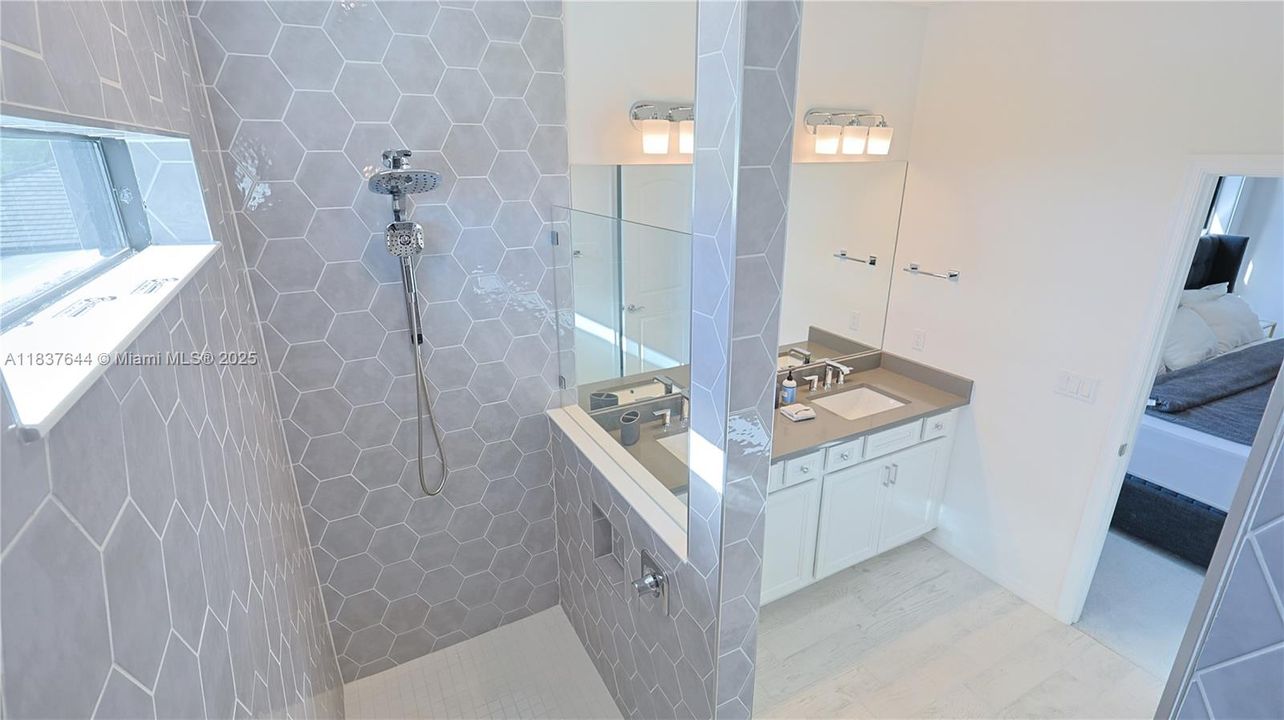 待售: $898,000 (4 贝兹, 3 浴室, 2130 平方英尺)