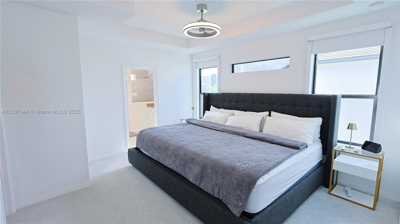 待售: $898,000 (4 贝兹, 3 浴室, 2130 平方英尺)