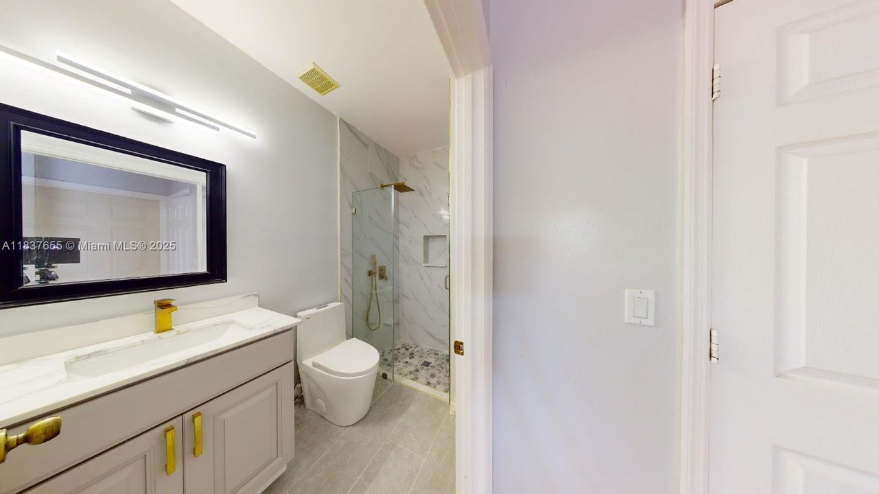 Недавно арендовано: $5,500 (5 спален, 3 ванн, 3034 Квадратных фут)