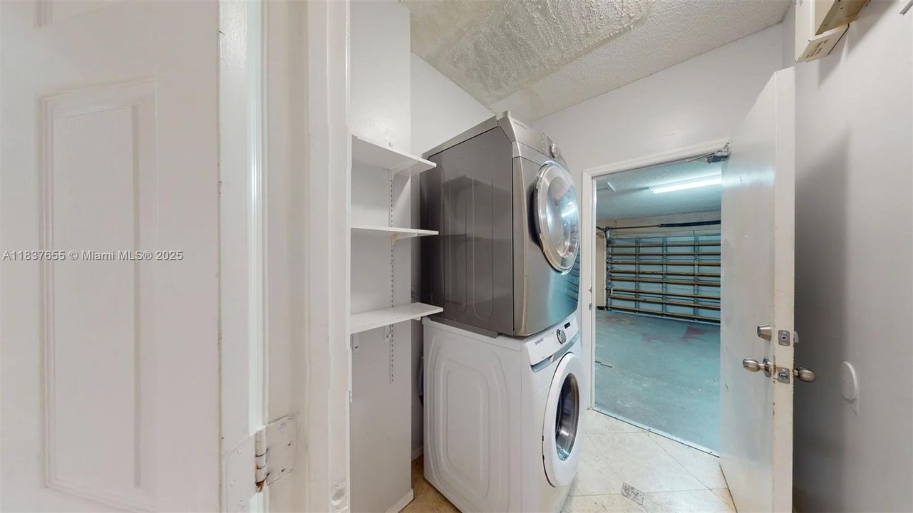 Недавно арендовано: $5,500 (5 спален, 3 ванн, 3034 Квадратных фут)