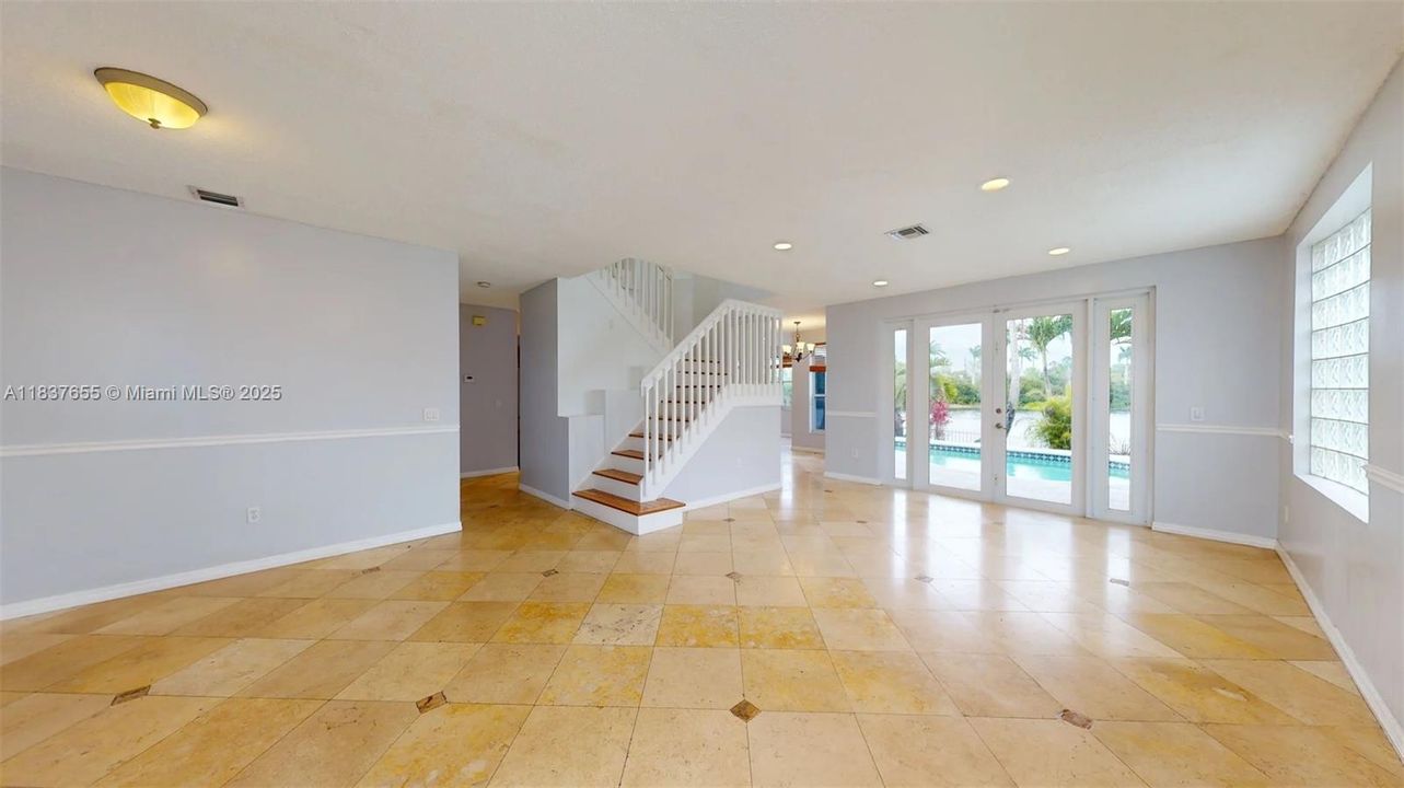 Недавно арендовано: $5,500 (5 спален, 3 ванн, 3034 Квадратных фут)