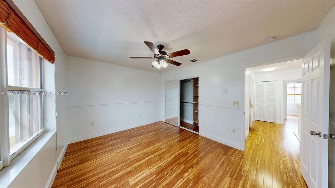 Недавно арендовано: $5,500 (5 спален, 3 ванн, 3034 Квадратных фут)